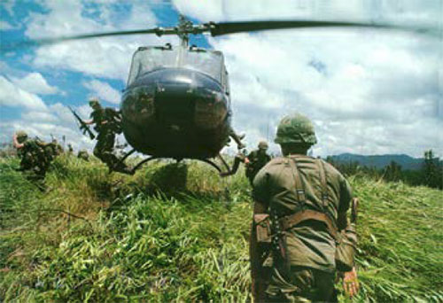 ベトナム戦争はヘリコプターの戦いでもあった。