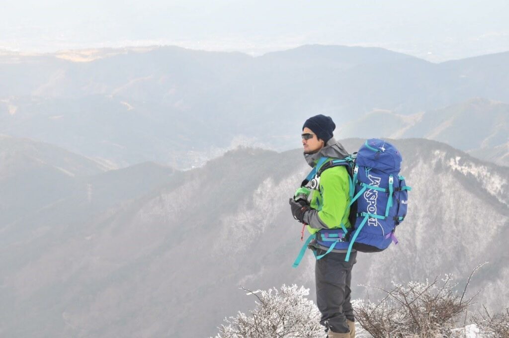 こちらは雪山の縦走登山の時