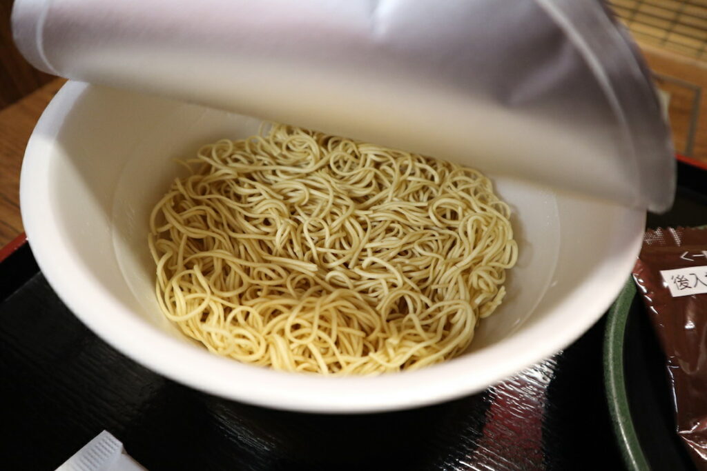 20年の時を経て、遂に一蘭からカップ麺が登場！