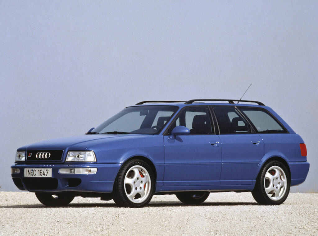 アウディ　RS4 Avant