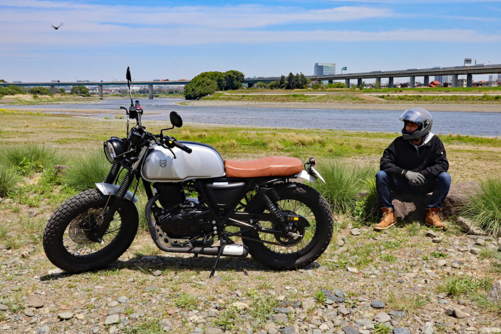 気になるバイク、乗らせていただきます。