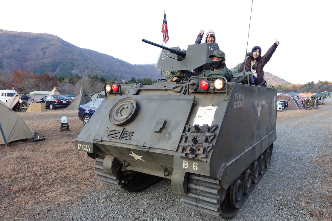 洋書◇軍用車の写真集 本 ミリタリー 戦車 トラック バイク ほか