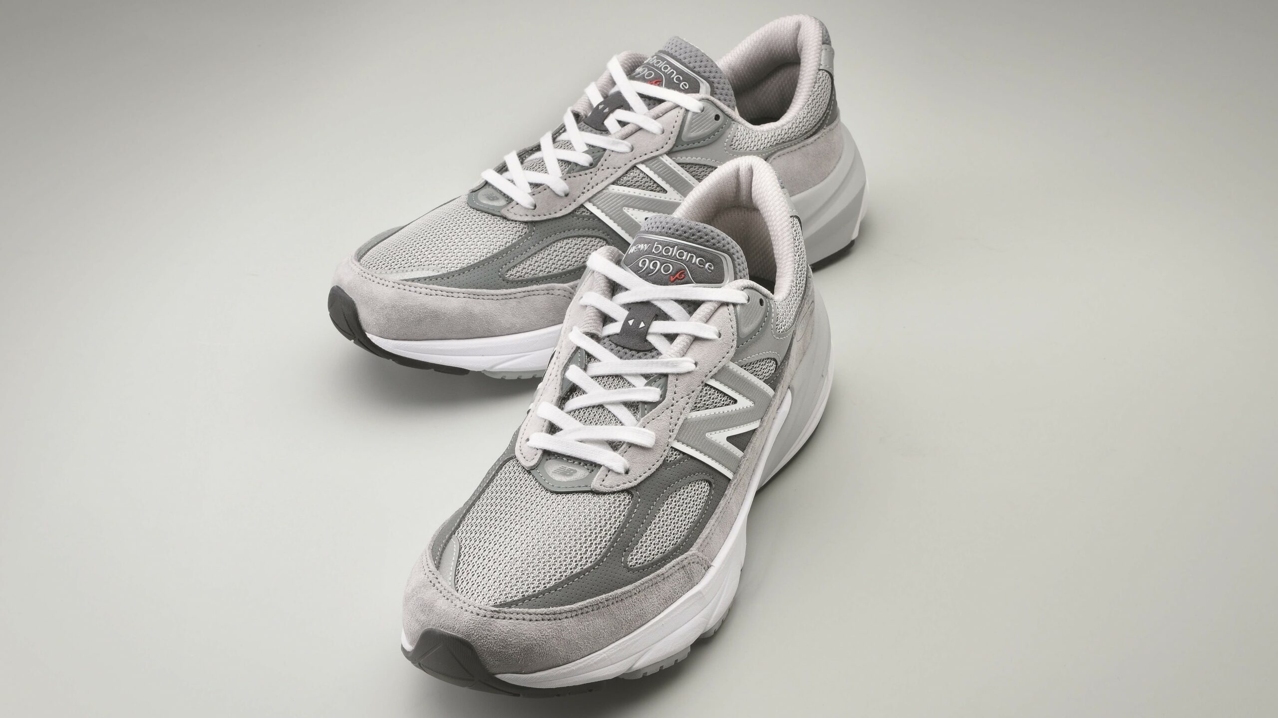 990v6」 が体現するニューバランスのクラフツマンシップとは？ – モノ